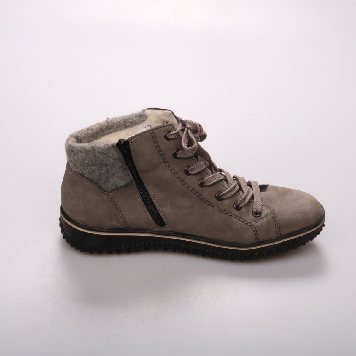 ботинки Rieker