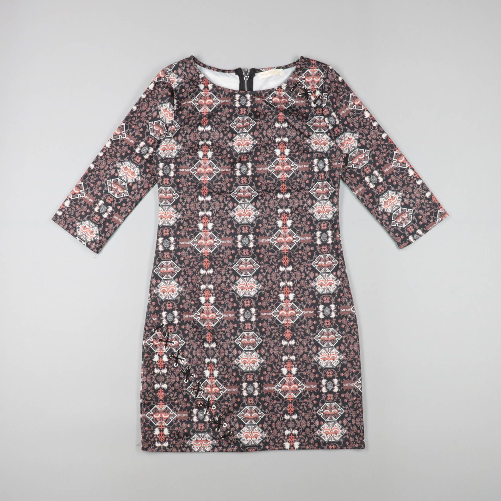 платье не указано