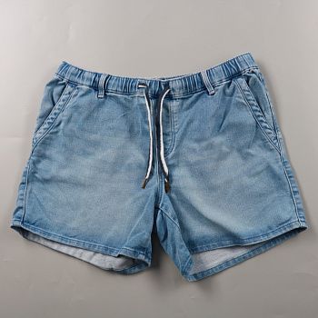 шорты не указано