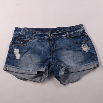 шорты не указано